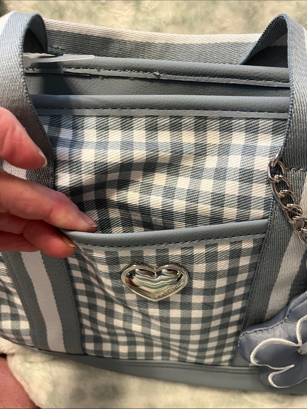 Betsey Johnson NWT Light Blue Gingham Tote with Flower Charm - Picture 6 of 7